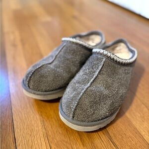 UGG Tasman Shaggy Suede - Gray - Men’s Size 10